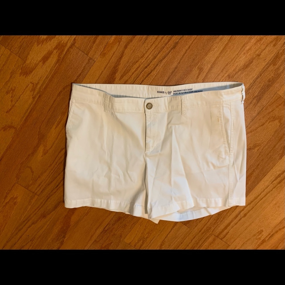 GAP Girlfriend Chino Shorts